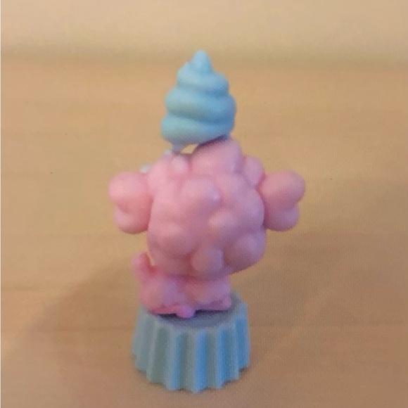 Littlest Pet Shop Blind Bag Figure Series 5 Pets in the City Lamb - Picture 3 of 5